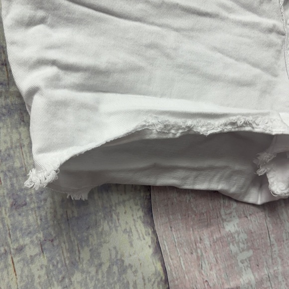 In brand new condition Woman’s Venus jean shorts - Picture 10 of 11